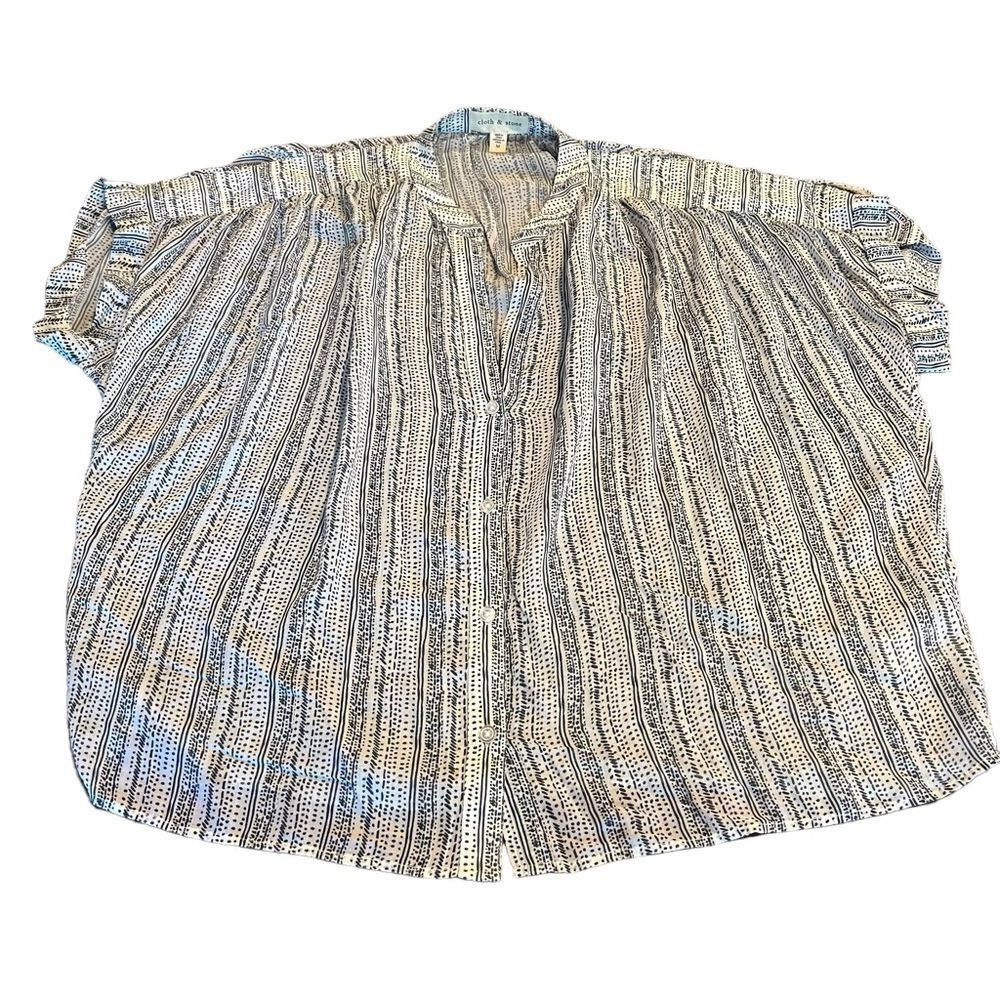Cloth & Stone Short Sleeve Blue White  Top Size Medium